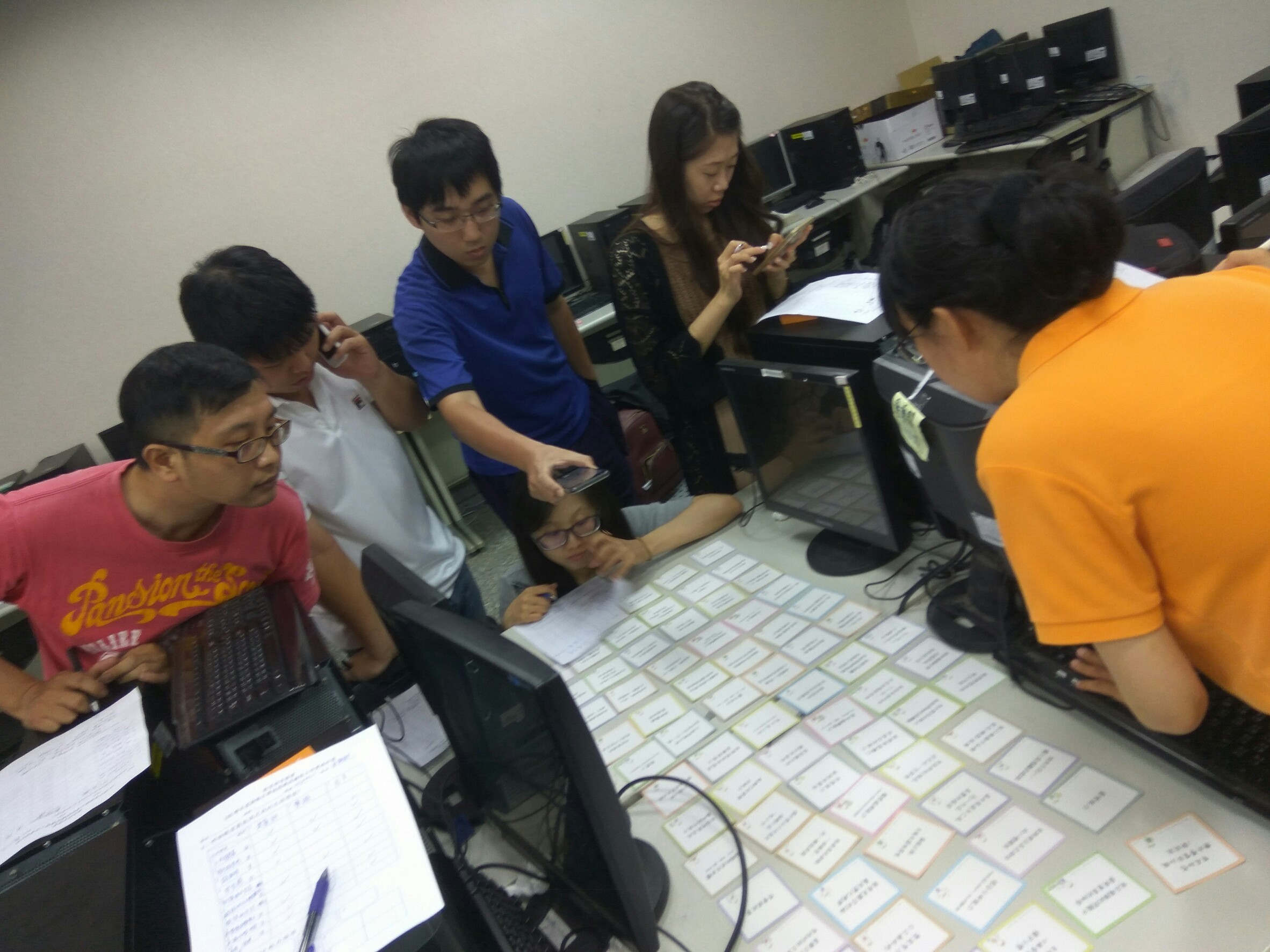 1070527中洲科大學生玩牌卡實況