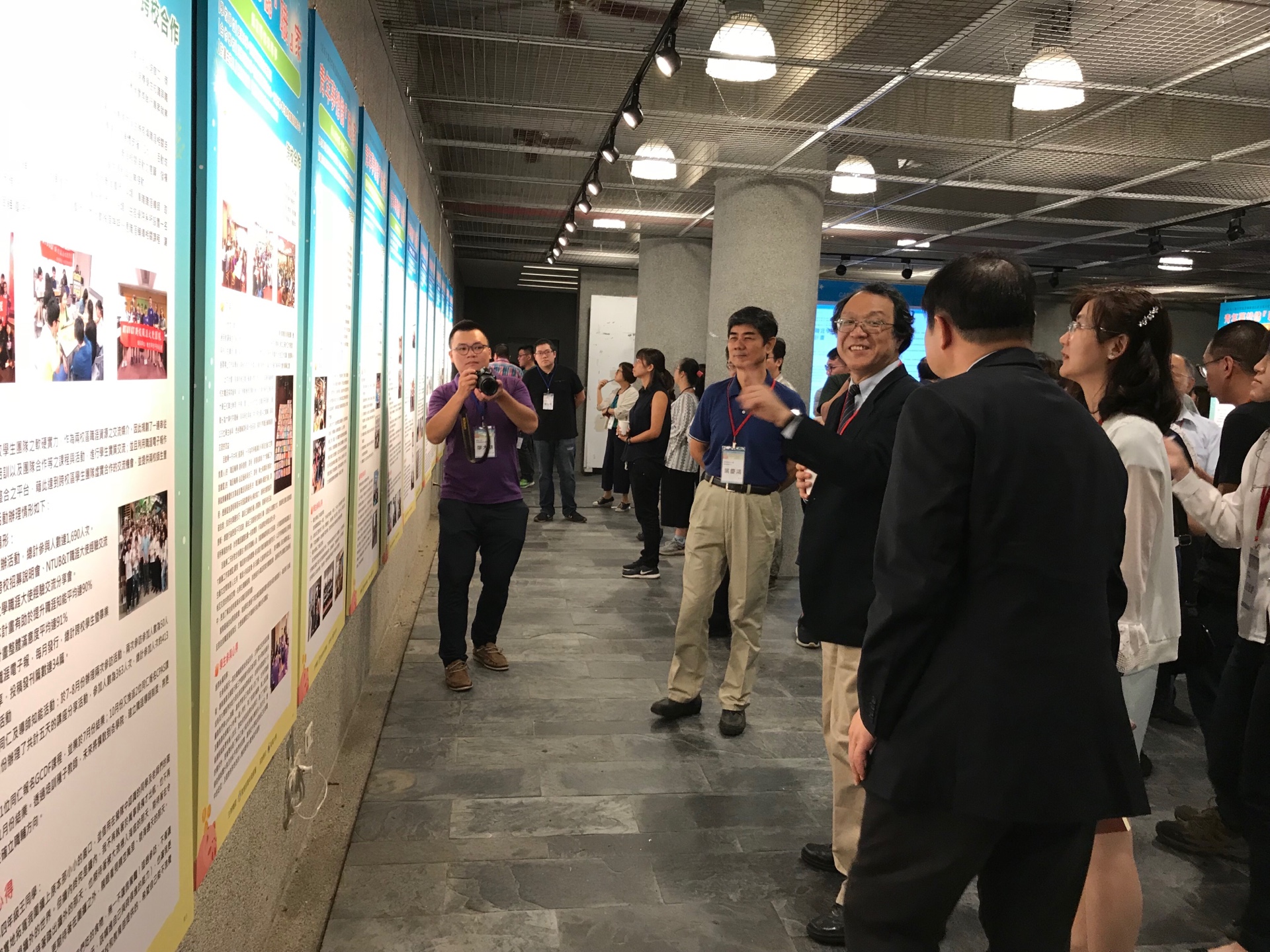 署長展攤參觀交流